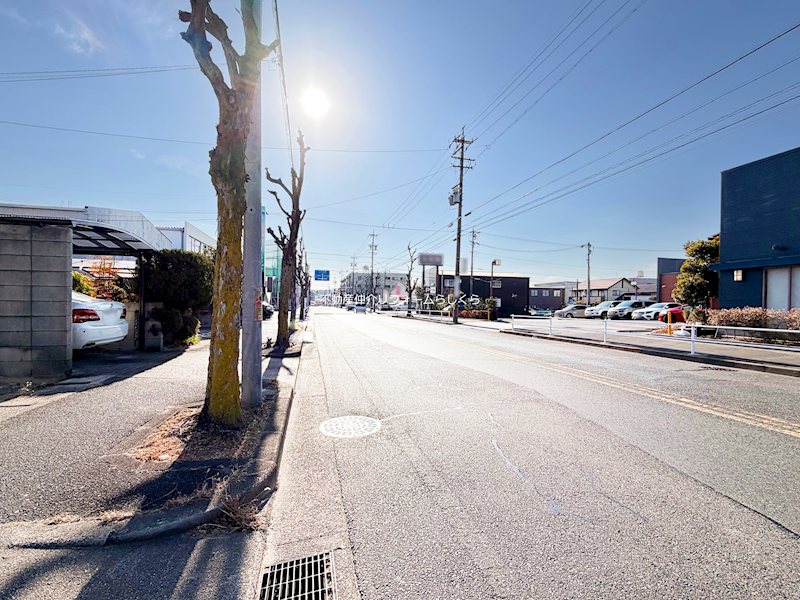 現地写真（前面道路含む現地写真）