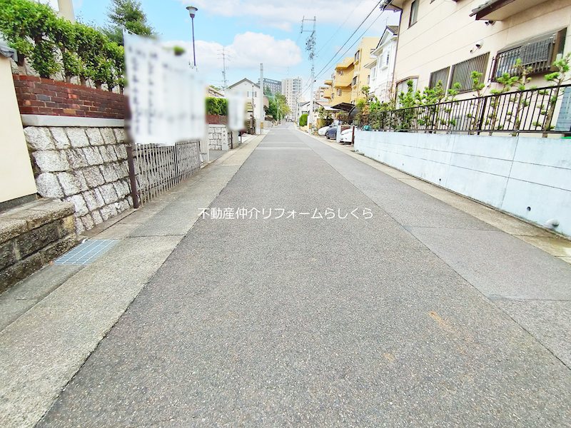 現地写真（前面道路含む現地写真）