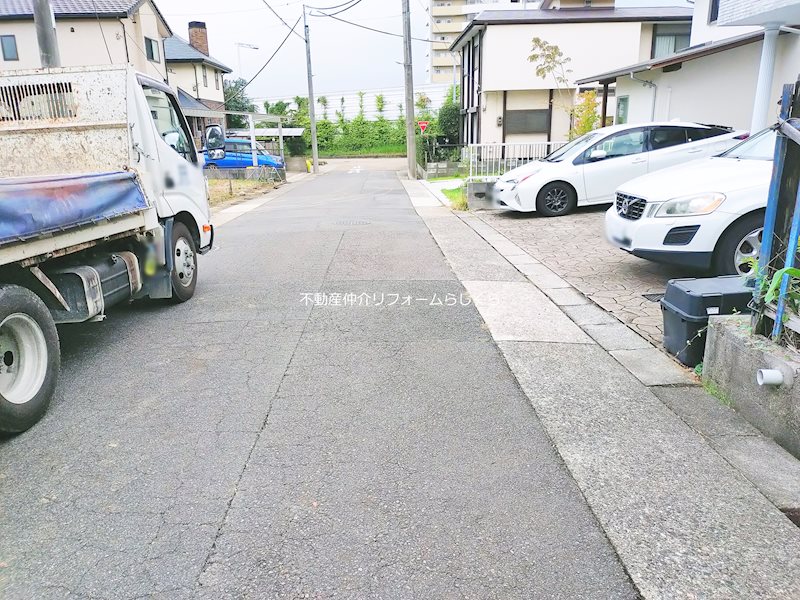 現地写真（前面道路含む現地写真）