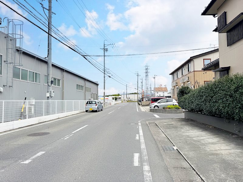 現地写真（前面道路含む現地写真）