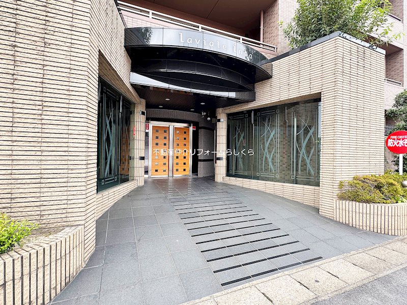 共用部写真（エントランス）