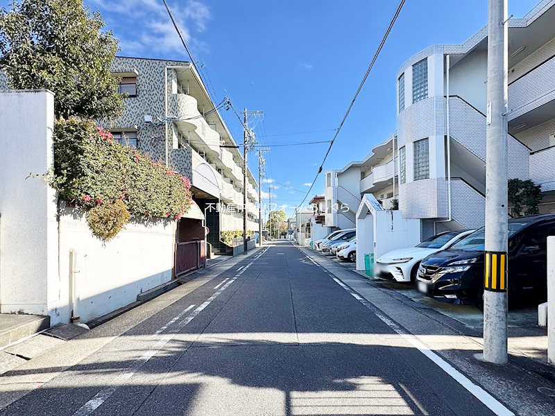 現地写真（前面道路含む現地写真）