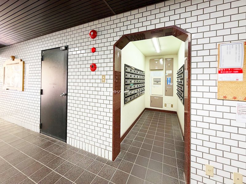 共用部写真（エントランス）