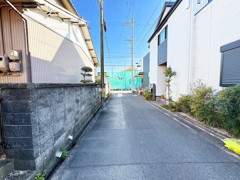 現地写真（前面道路含む現地写真）