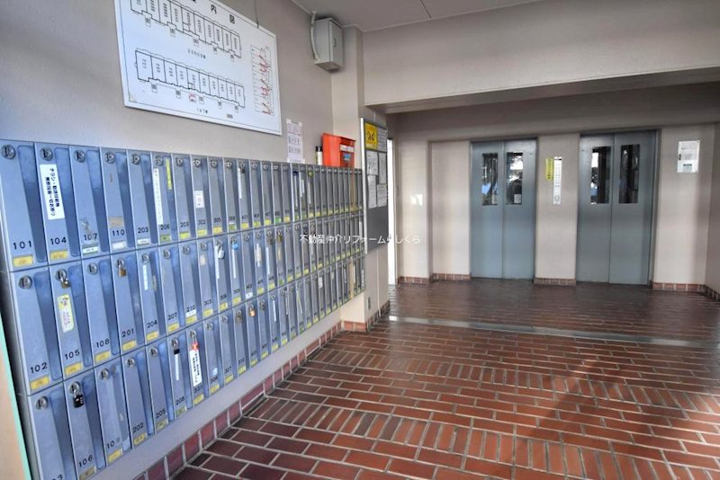 共用部写真（エントランス）