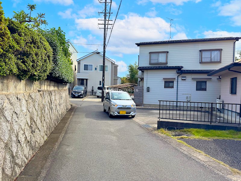 現地写真（前面道路含む現地写真）