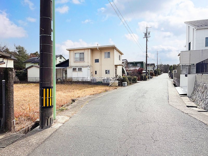 現地写真（前面道路含む現地写真）