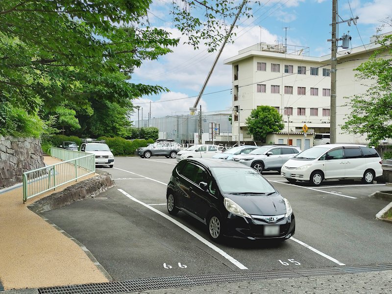 共用部写真（駐車場）