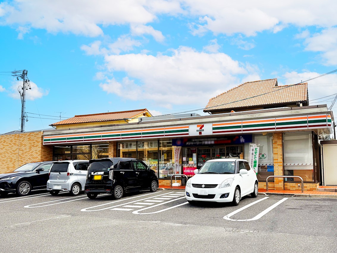 セブンイレブン　名古屋平和が丘4丁目店