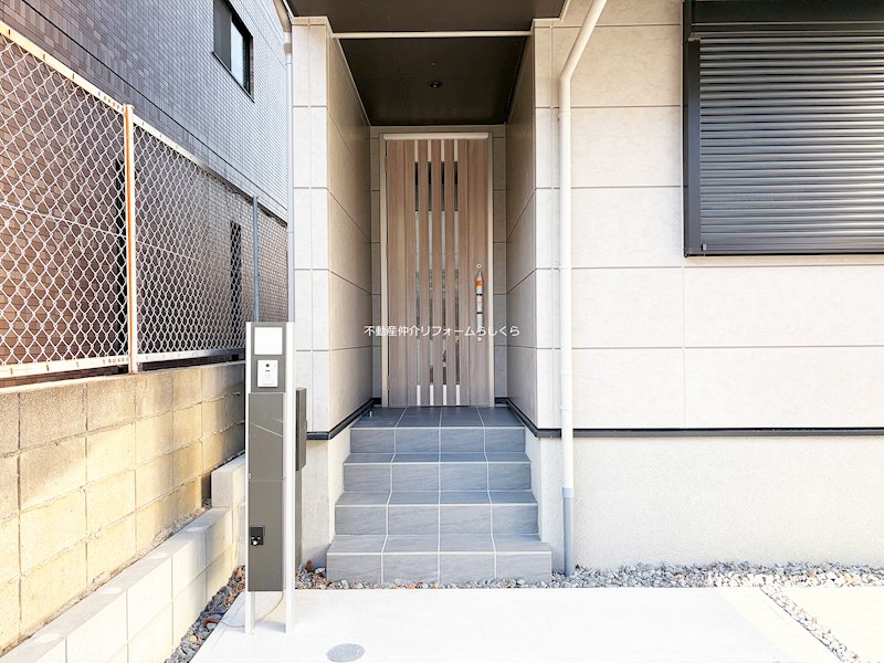 現地写真（玄関）