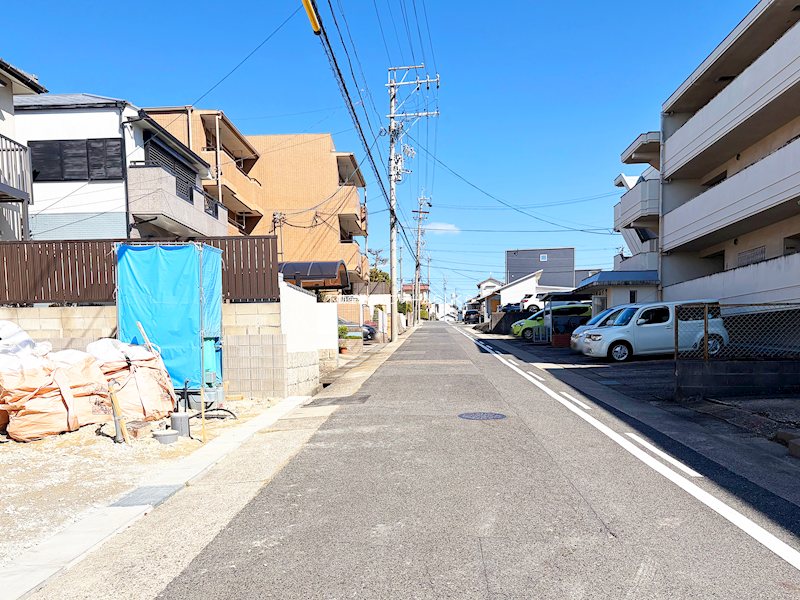 現地写真（前面道路含む現地写真）