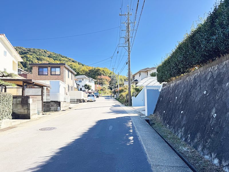 現地写真（前面道路含む現地写真）