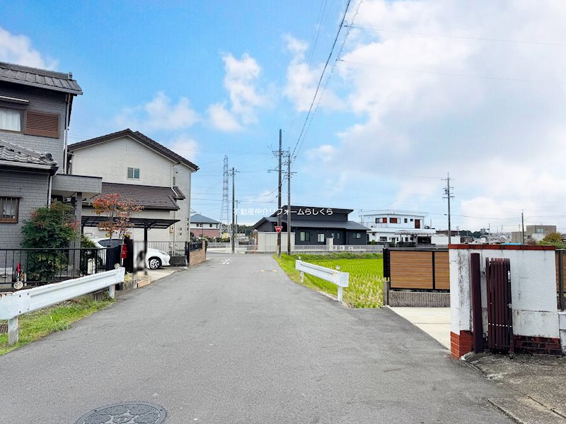 現地写真（前面道路含む現地写真）