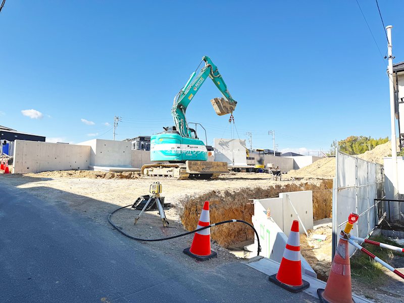 現地写真（前面道路含む現地写真）