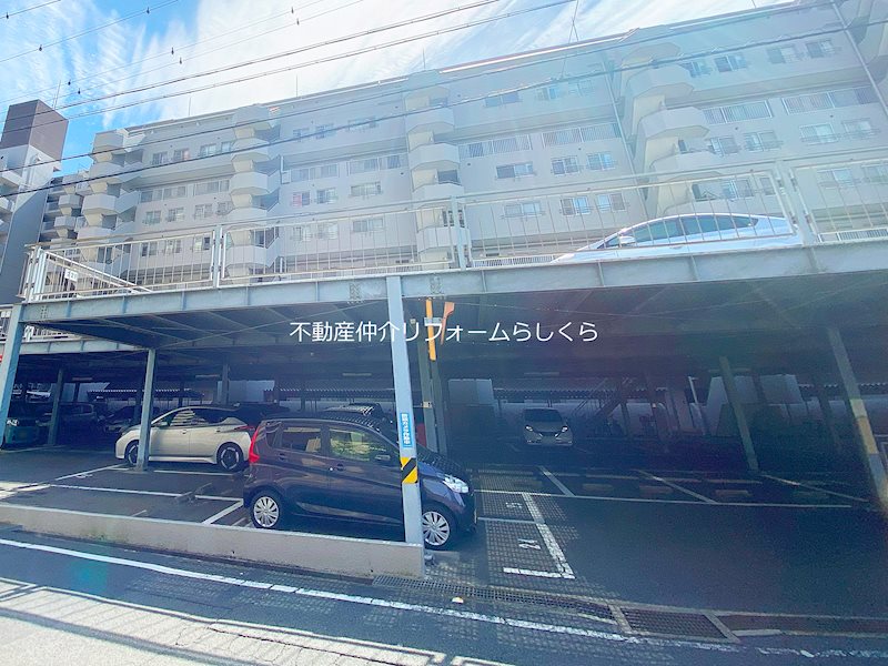 共用部写真（駐車場）