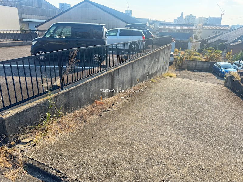 現地写真（前面道路含む現地写真）