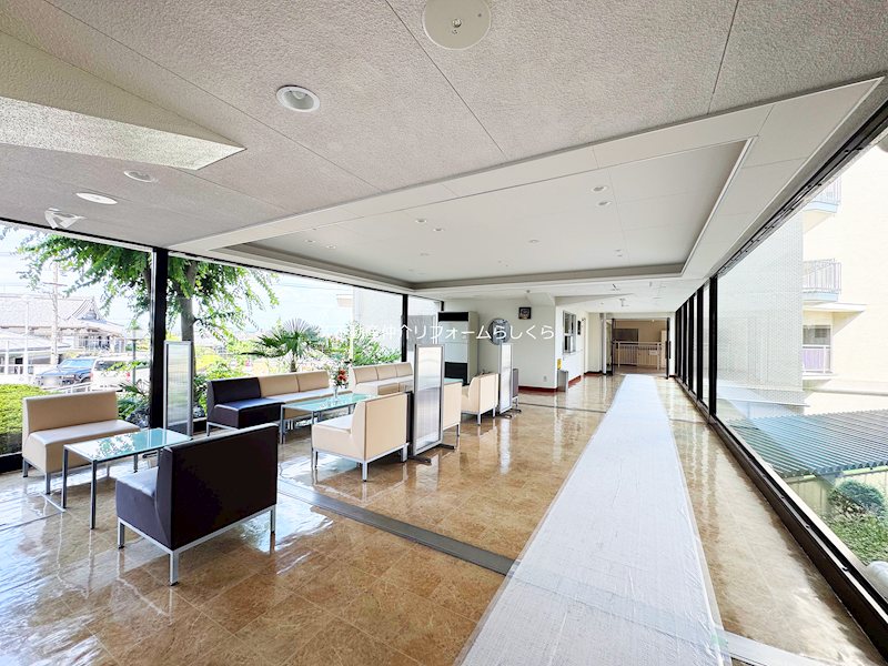 共用部写真（エントランス）