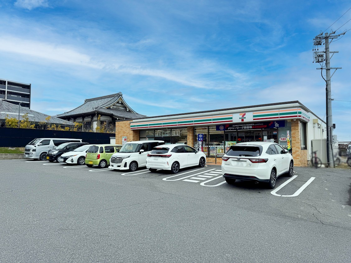 セブンイレブン 名古屋平和が丘南店