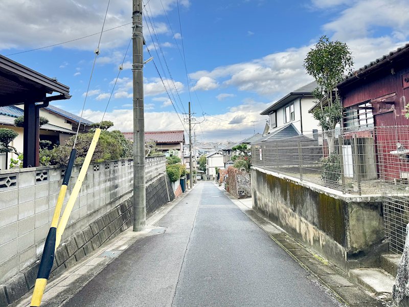 現地写真（前面道路含む現地写真）