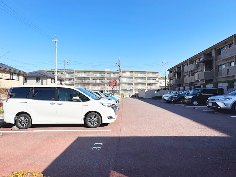 共用部写真（駐車場）
