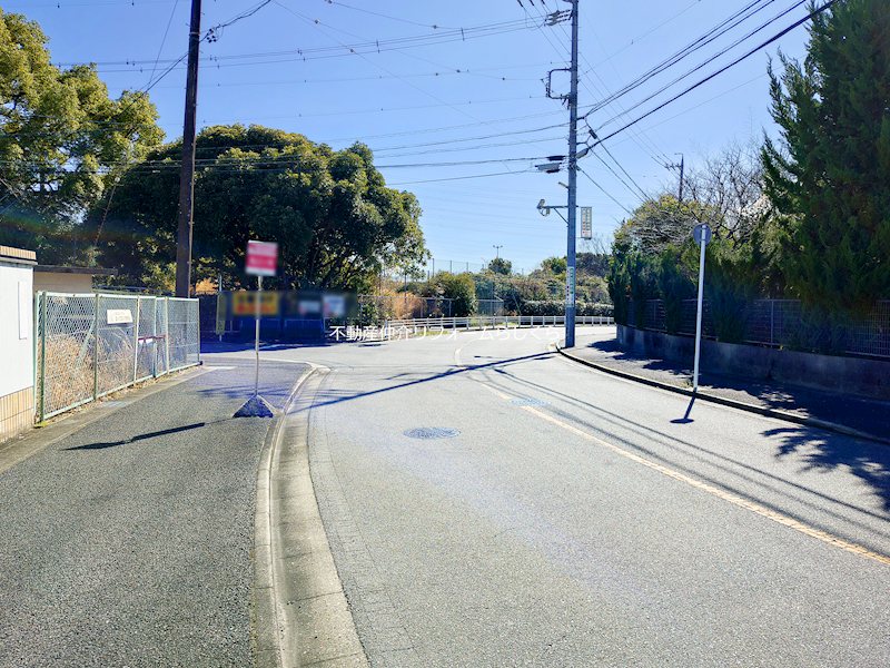 現地写真（前面道路含む現地写真）