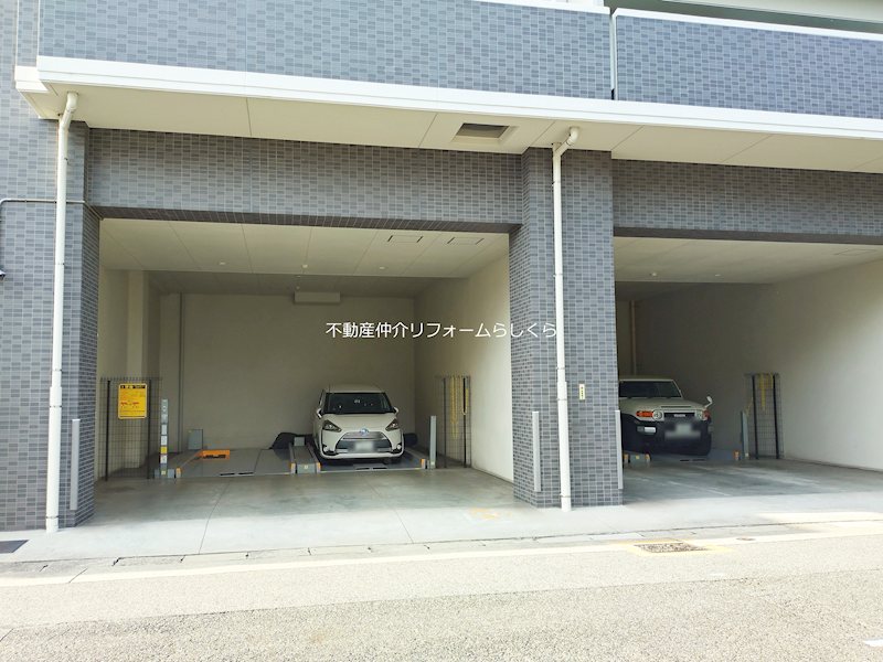 共用部写真（駐車場）