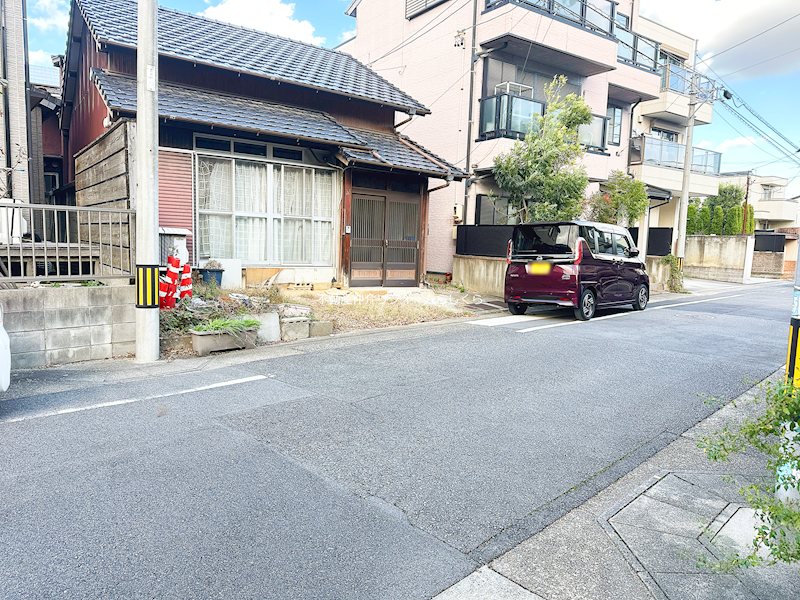 現地写真（前面道路含む現地写真）