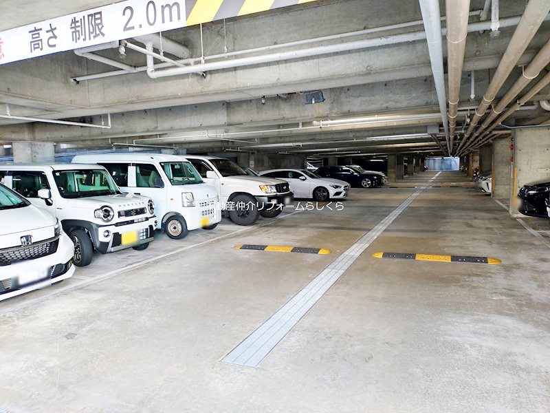 共用部写真（駐車場）