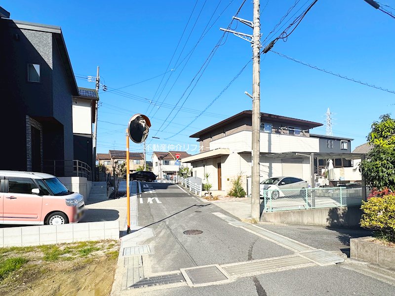 現地写真（前面道路含む現地写真）