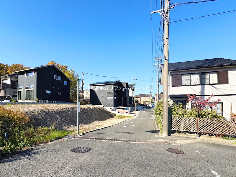 現地写真（前面道路含む現地写真）