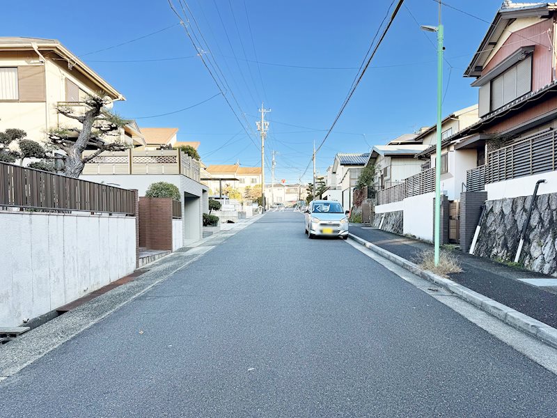 現地写真（前面道路含む現地写真）