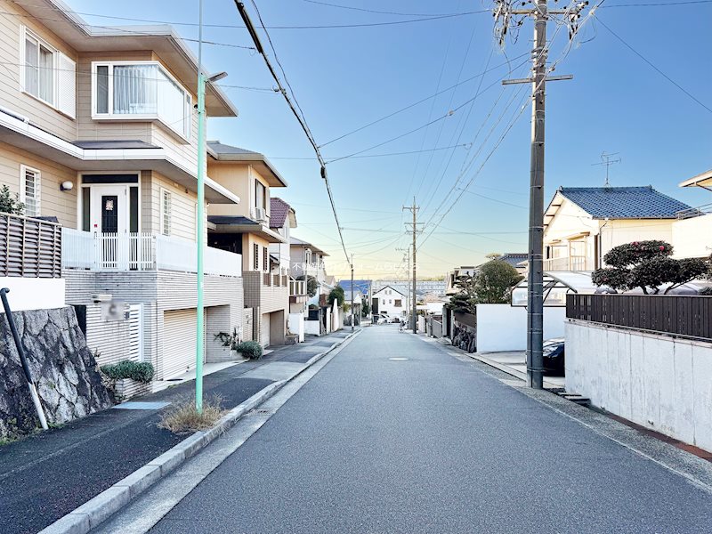 現地写真（前面道路含む現地写真）