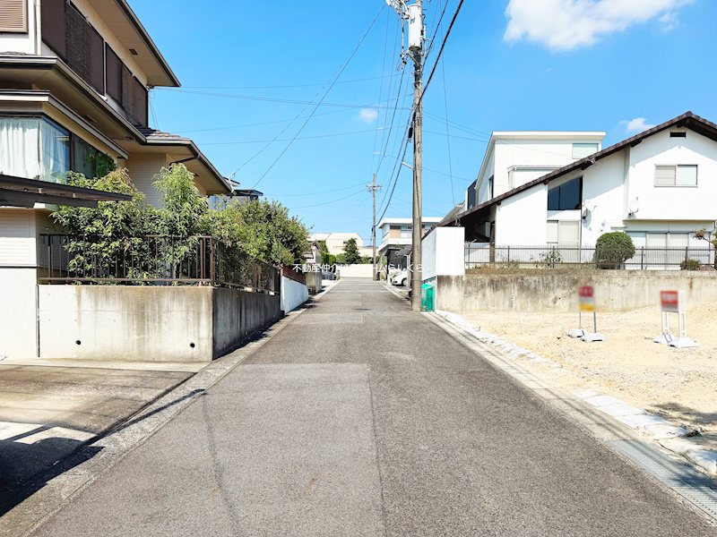 現地写真（前面道路含む現地写真）