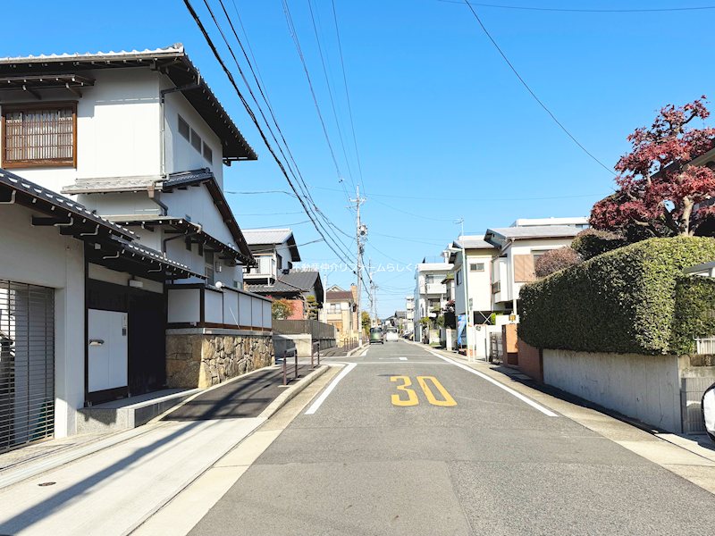 現地写真（前面道路含む現地写真）