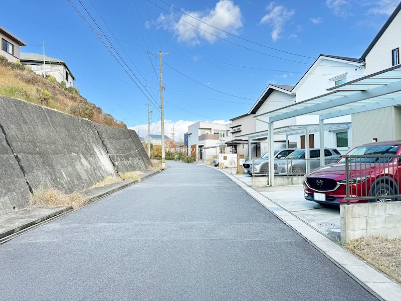 現地写真（前面道路含む現地写真）