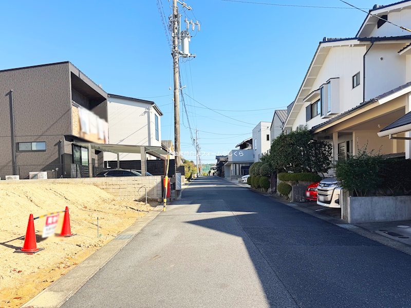 現地写真（前面道路含む現地写真）