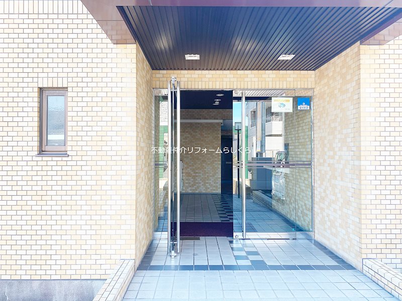 共用部写真（エントランス）