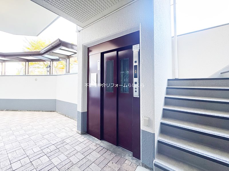 共用部写真（エントランス）