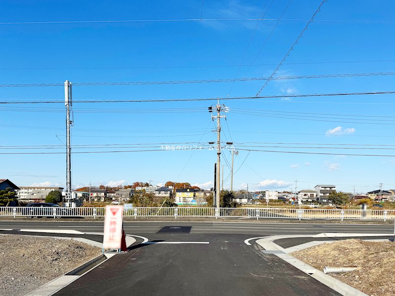 現地写真（前面道路含む現地写真）