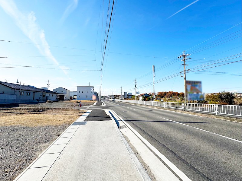 現地写真（前面道路含む現地写真）