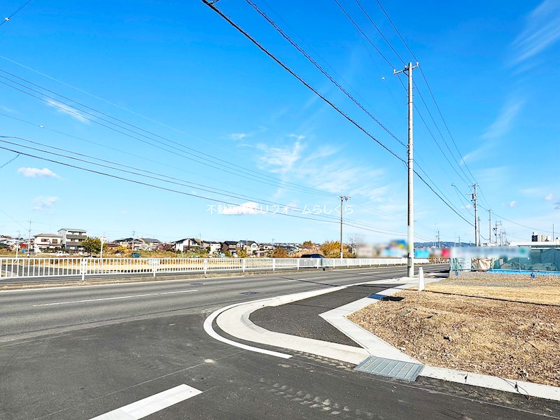 現地写真（前面道路含む現地写真）