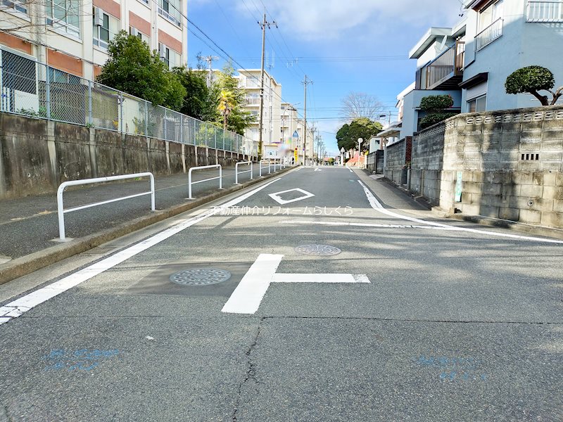 現地写真（前面道路含む現地写真）