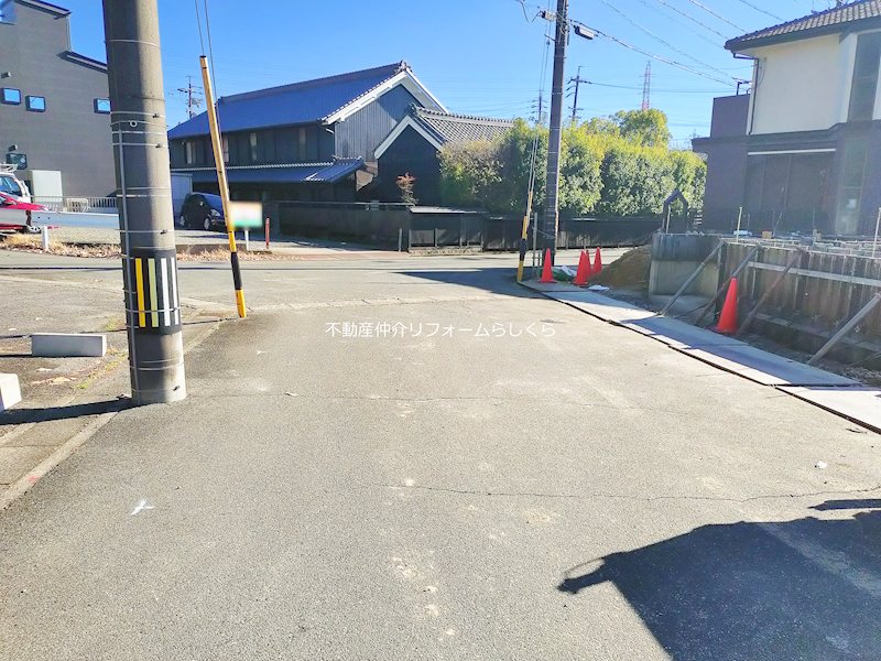 現地写真（前面道路含む現地写真）