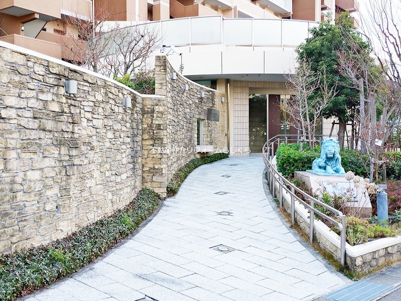 共用部写真（エントランス）