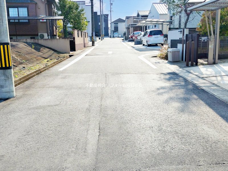 現地写真（前面道路含む現地写真）
