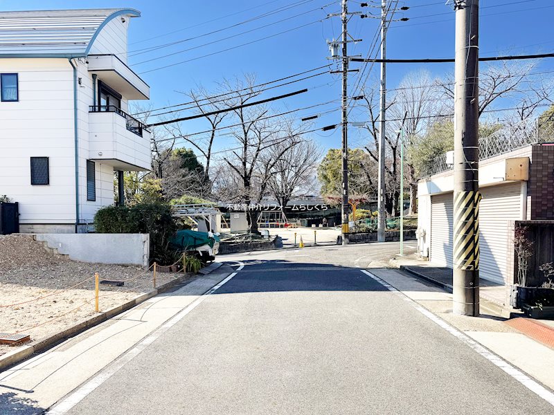 現地写真（前面道路含む現地写真）