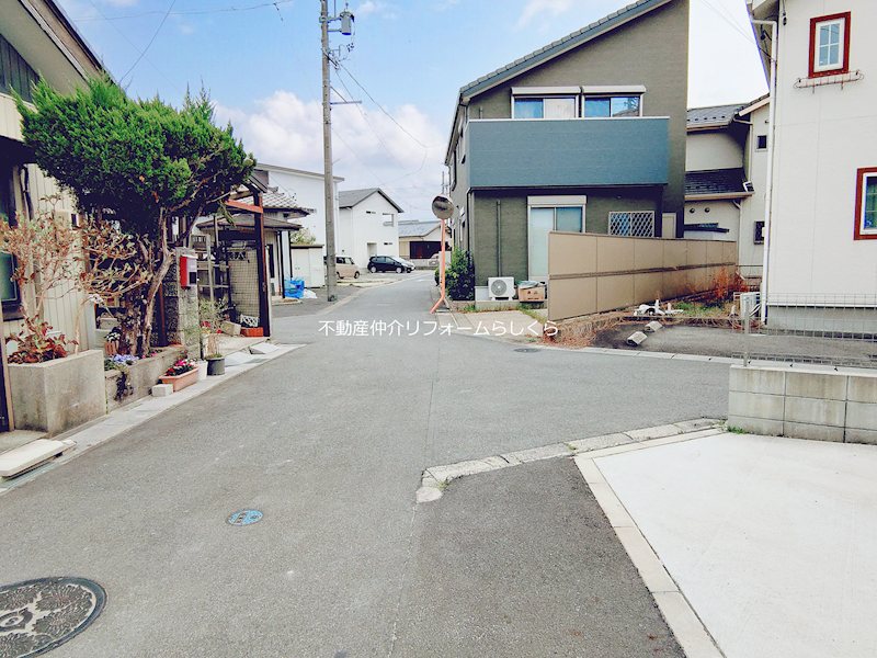 現地写真（前面道路含む現地写真）