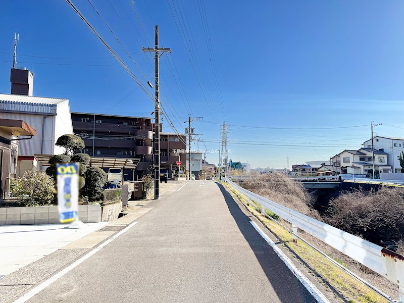 現地写真（前面道路含む現地写真）