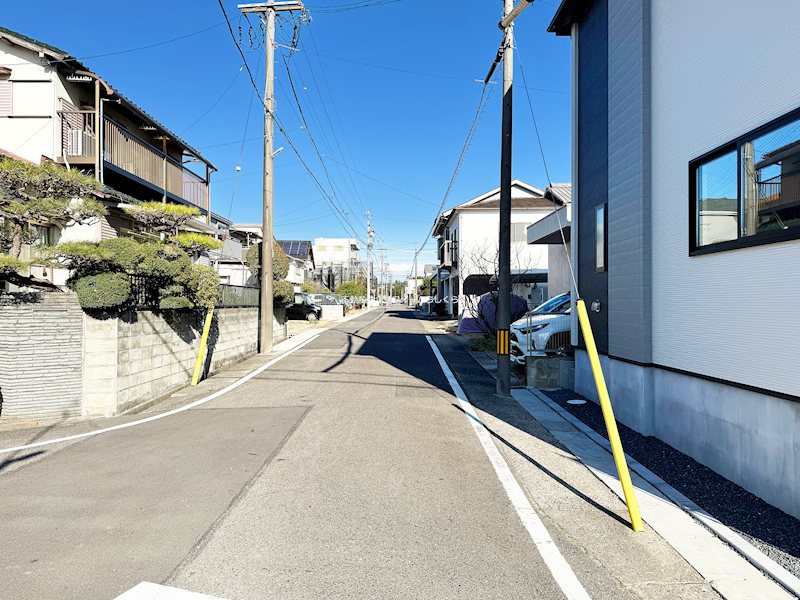 現地写真（前面道路含む現地写真）