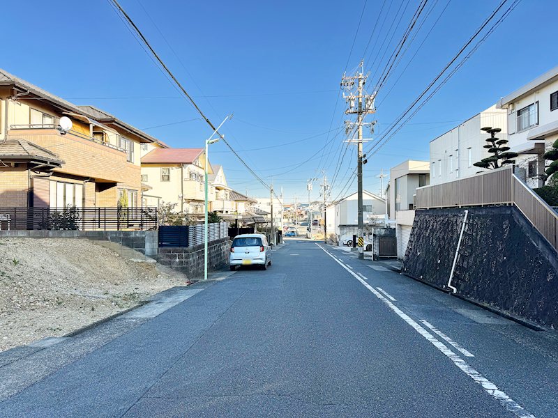 現地写真（前面道路含む現地写真）